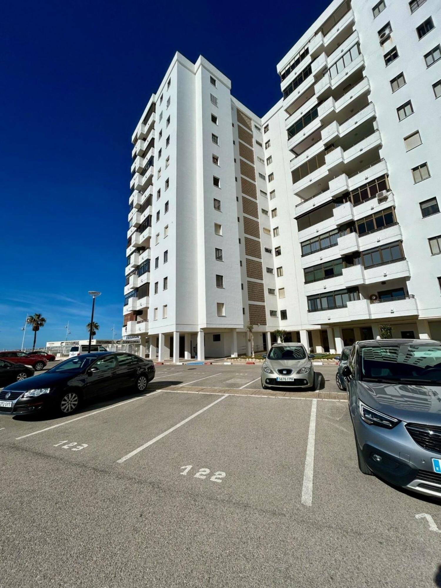 Gatu Arena " Preferente Mayores De 25 Anos Y Familias " إل بويرتو دي سانتا ماريا المظهر الخارجي الصورة